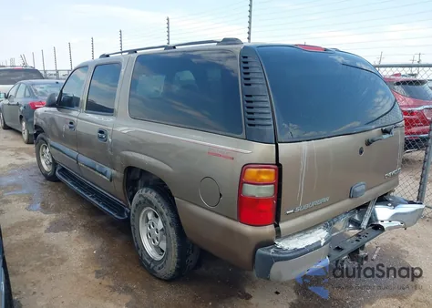 2003 Chevrolet Suburban 1500 Ls z USA, uszkodzony, nr VIN 1GNEC16Z43J208171